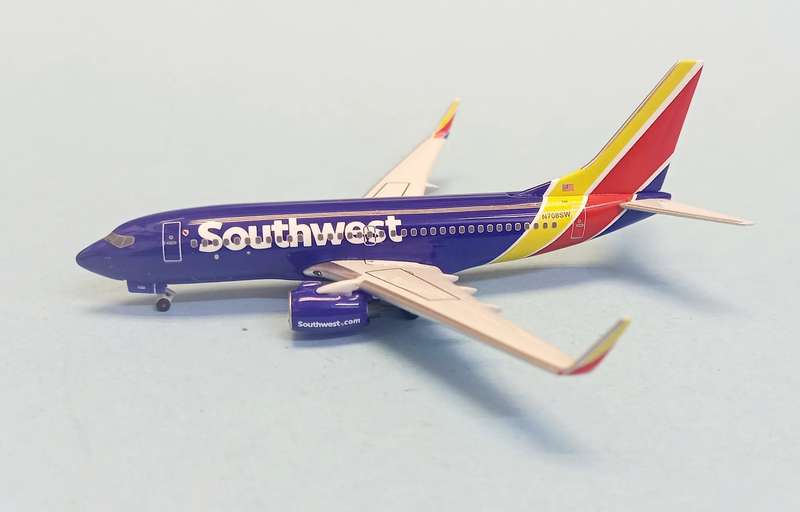 Boeing 737-700 Southwest -1/400 Scale (Aero Classics)(ACN708SW)(TAS4426)