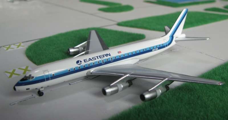 Douglas DC-8-51 Eastern Airlines - 1/400 Scale (ACN8779R)(TAS002746)(AeroClassics)