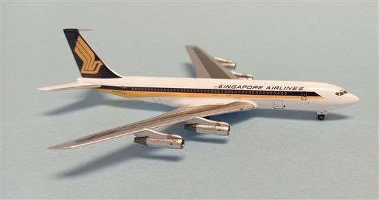 Boeing 707-320 Singapore Airlines  - 1/400 Scale (APOLLOSIA)
