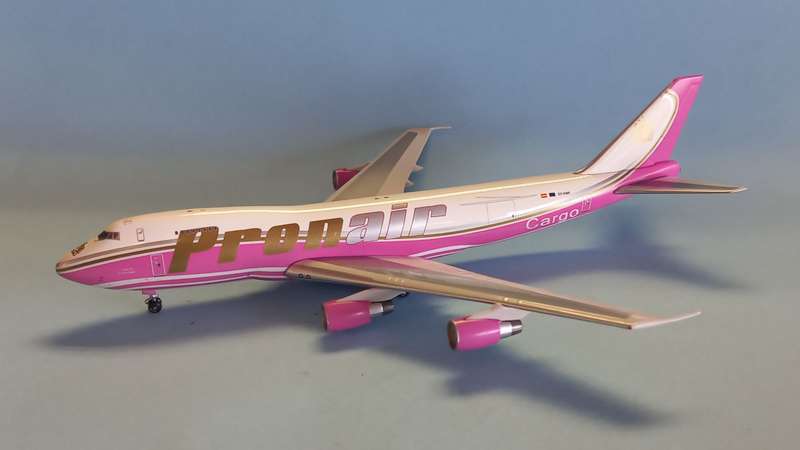 Boeing 747-200F Pronair - 1/400 Scale (Aviation 400)(AV4742008)(TAS4135)