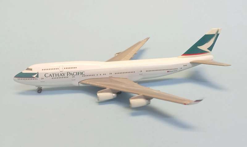 Boeing 747-400 Cathay Pacific - 1/500 Scale (Hogan)(BHUI)(TAS8024)