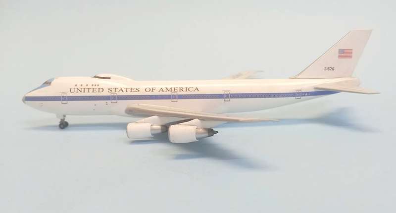 Boeing E-4B USAF - 1/400 Scale (Dragon Wings)(DW55489)(PW13055)