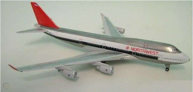 Boeing 747-400 Northwest - 1/500 Scale (5 Star)(FSNW125)(TAS001114)