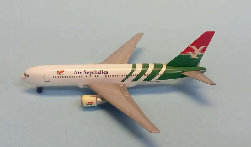 Boeing 767-200ER Air Seychelles - 1/500 Scale (Herpa)(HW504287)(PW0035)