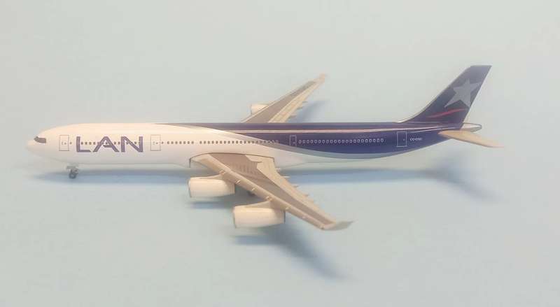 Airbus A340-300 LAN - 1/500 Scale (Herpa)(HW507547)(PW0019)