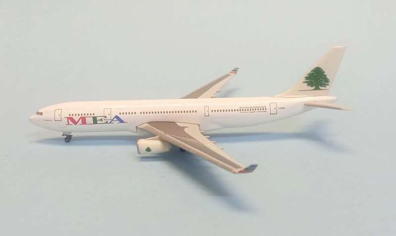 Airbus A330-200 MEA Middle East Airlines - 1/500 Scale (Herpa)(HW508599)(PW0042)