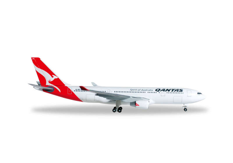 Airbus A330-300 Qantas - 1/500 Scale (Herpa 527316) die-cast