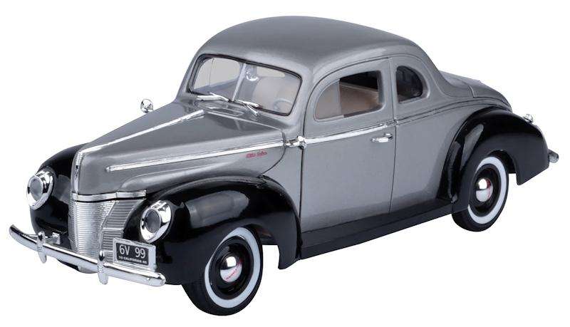 Ford Deluxe Grey/Black 1940 - 1/18  (Motormax MOT73108)