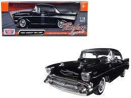 Chevy Bel Air Hard Top Black 1957 - 1/18  (Motormax MOT73180)