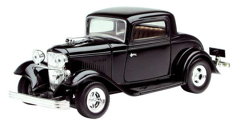 Ford Coupe Hardtop Black 1935 - 1/24  (Motormax MOT73251)