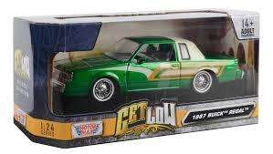 Buick Regal Get Low Met Green 1987 - 1/24  (Motormax MOT79023)