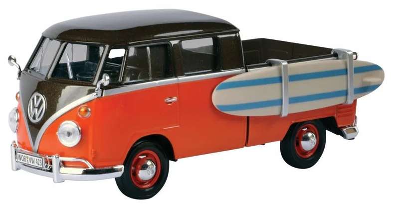Volkswagen Type 2 (T1) with Surfboard - 1/24 Scale (Motor Max)(MOT79560)