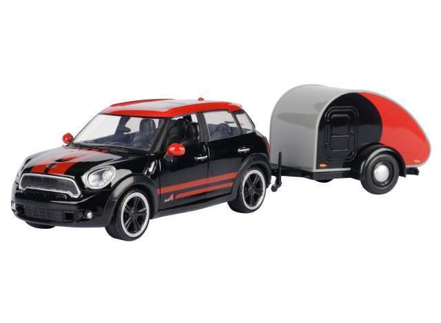 Mini Cooper S Countryman with Caravan (Black) - 1/24 Scale (Motormax MOT79762)