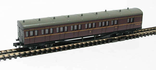 B set suburban coach in BR maroon W6907W - N Gauge (Dapol NC005)