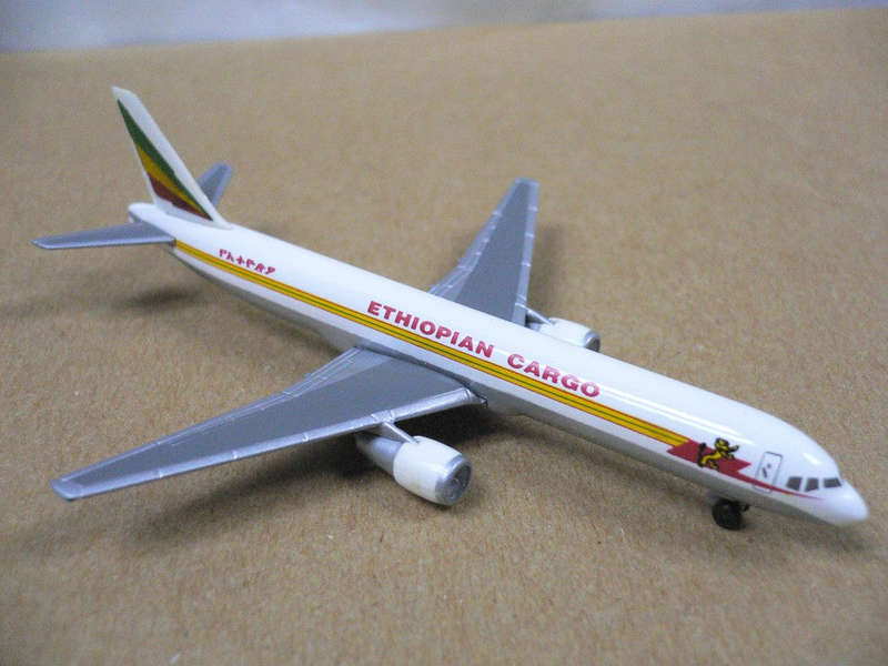 Boeing 757-200F Ethiopian Cargo - 1/500 Scale (HW503600)(Herpa Wings)