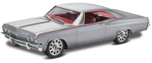 1965 FOOSE CHEVY IMPALA 1/25 Scale REVELL 14190