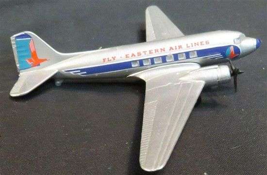 Douglas DC-3 Eastern Air Lines - 1/250 Scale (Schabak)(SCH1028/24)