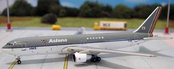 Boeing 767-300 Asiana Airlines - 1/500 Scale (Sky 500)(0609AS)