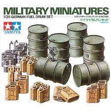 German Fuel Drum Set - 1/35 Scale (Tamiya 35186)