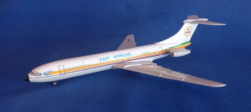 Vickers Super VC10 East African Airways 1/200 Scale (Skyline)(TAS6150)