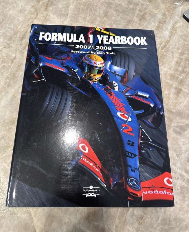 Formula 1 Yearbook 2007-2008 (9782847071399)