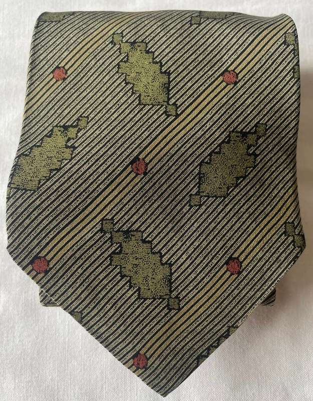 ORIGINAL GIORGIO ARMANI MENS PURE SILK HANDMADE TIE, GREEN WITH BLOCK DESIGN AND DIAGONAL STRIPES