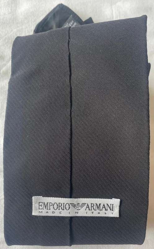 ORIGINAL GIORGIO ARMANI MENS PURE SILK HANDMADE TIE, BLACK WITH SHOEPRINT PATTERN, MADE IN ITALY