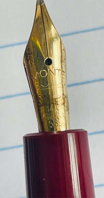 VINTAGE MONTBLANC BURGUNDY MONTE ROSA 042 G, WITH 14K GOLD MEDIUM NIB