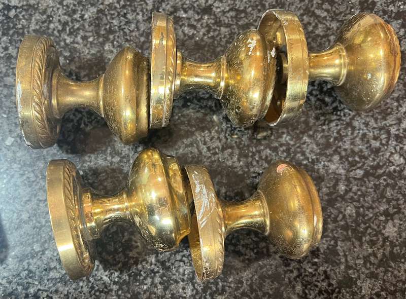 5 BRASS ART DECO DOOR KNOBS