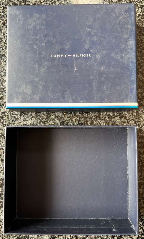 SET OF 4 DESIGNER BOXES: LONGCHAMP, TOMMY HILFIGER, LOUIS VUITTON