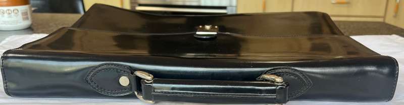DESIGNER PRATESI BLACK LEATHER BRIEFCASE WITH WORKING LOCK MECHANISM MADE IN ITALY