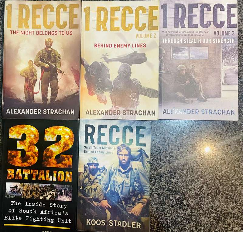5 RECCE BOOKS BY ALEXANDER STRACHAN, KOOS STADLER & PIET NORTJE