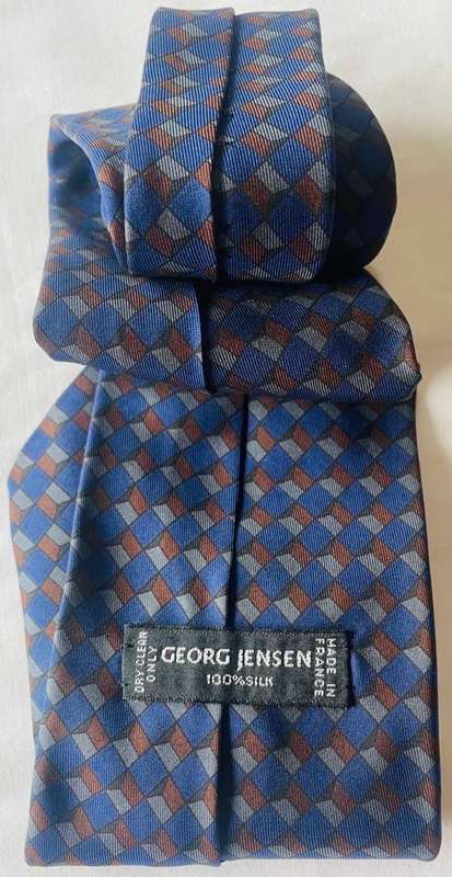 ORIGINAL GEORG JENSEN MENS PURE SILK HANDMADE TIE, NAVY WITH GEOMETRIC BLOCK DESIGN, MADE IN FRANCE
