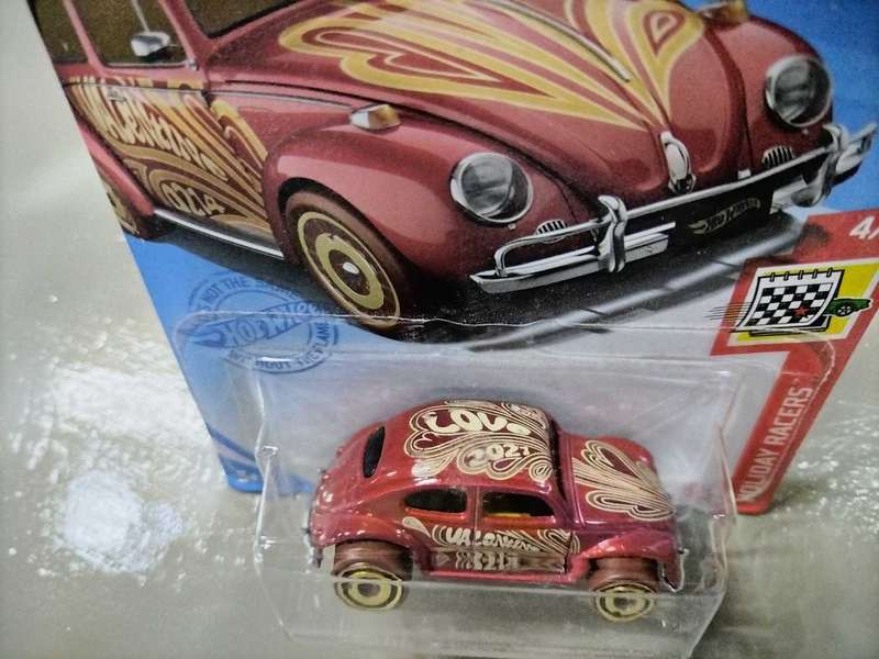Hot Wheels Volkswagen Beetle valentines day