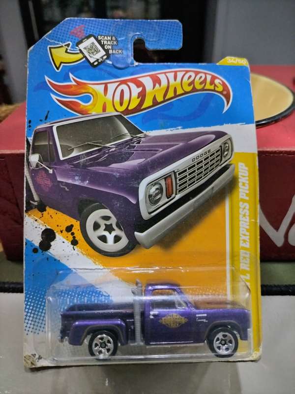 Hot Wheels Dodge Li'l Red Express Pickup Carded