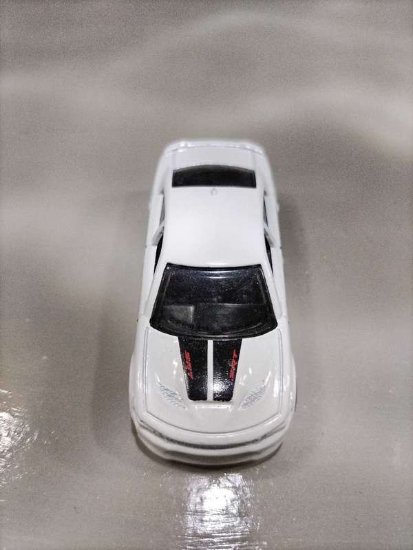 Hot Wheels '15 Dodge Challenger SRT Loose