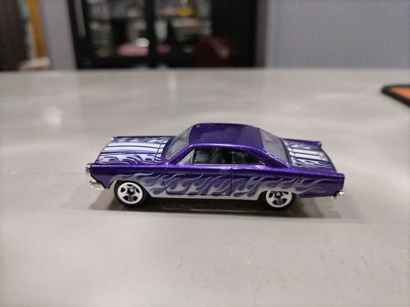 Hot Wheels '66 Ford Fairlane GT Loose