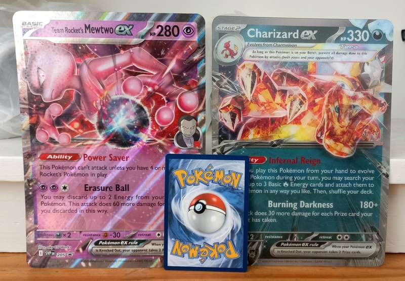 Pokemon Jumbo Cards Mewtwo and Charizard Promo