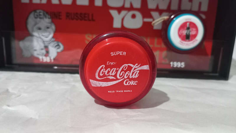 Vintage Coca Cola yoyo's