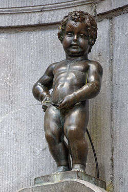 Vintage pocket knife / Brussels - Belgium tourism - Manneken-Pis Bruxelles