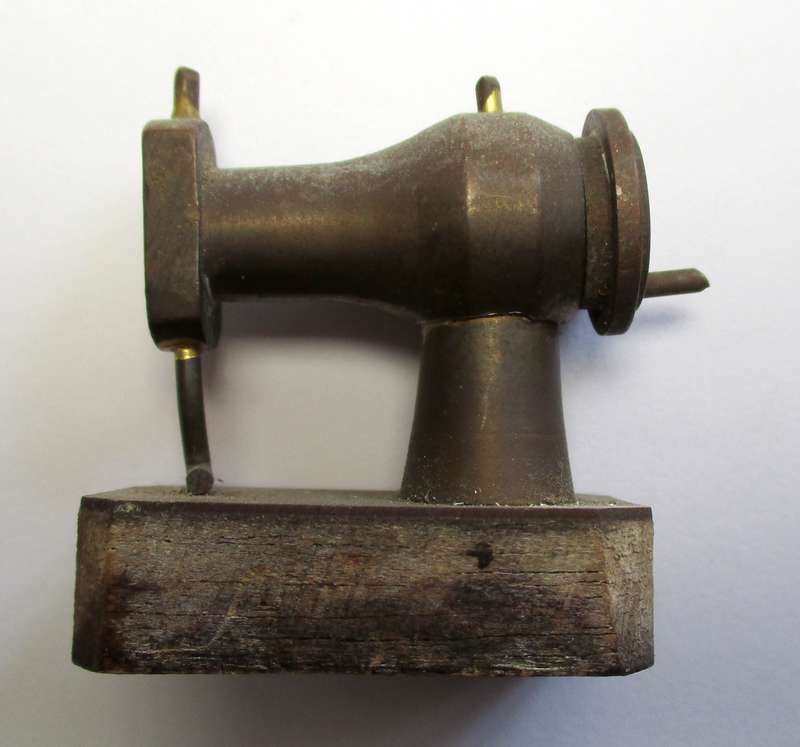Vintage Brass Sewing Machine Printers Tray Ornament