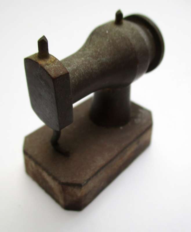 Vintage Brass Sewing Machine Printers Tray Ornament