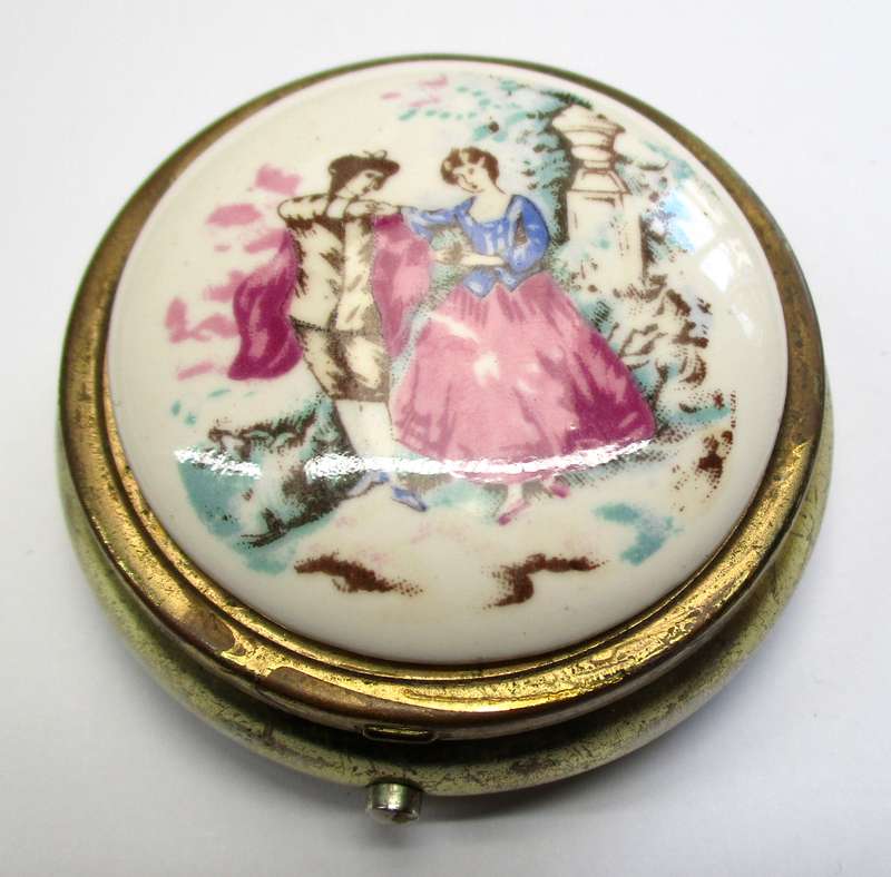 Vintage Trinket / make-up container - Hong Kong