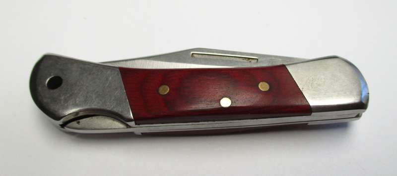 Lock back pocket knife