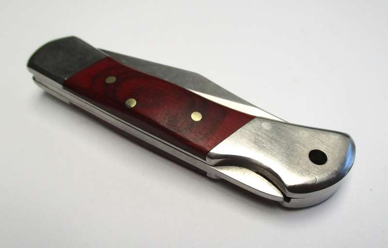Lock back pocket knife