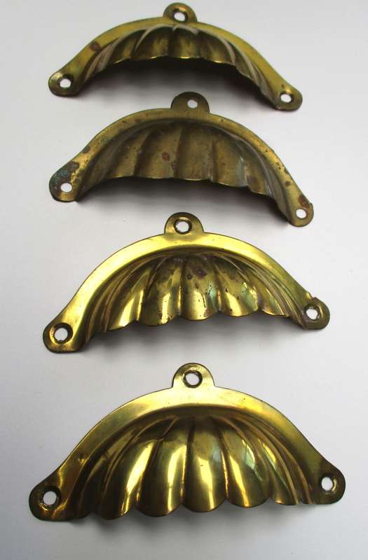 Antique / vintage - 4 brass cup handles for drawers - Jelly Mould