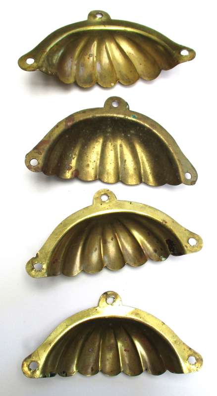 Antique / vintage - 4 brass cup handles for drawers - Jelly Mould