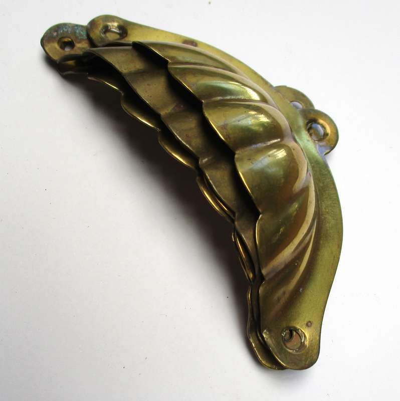 Antique / vintage - 4 brass cup handles for drawers - Jelly Mould