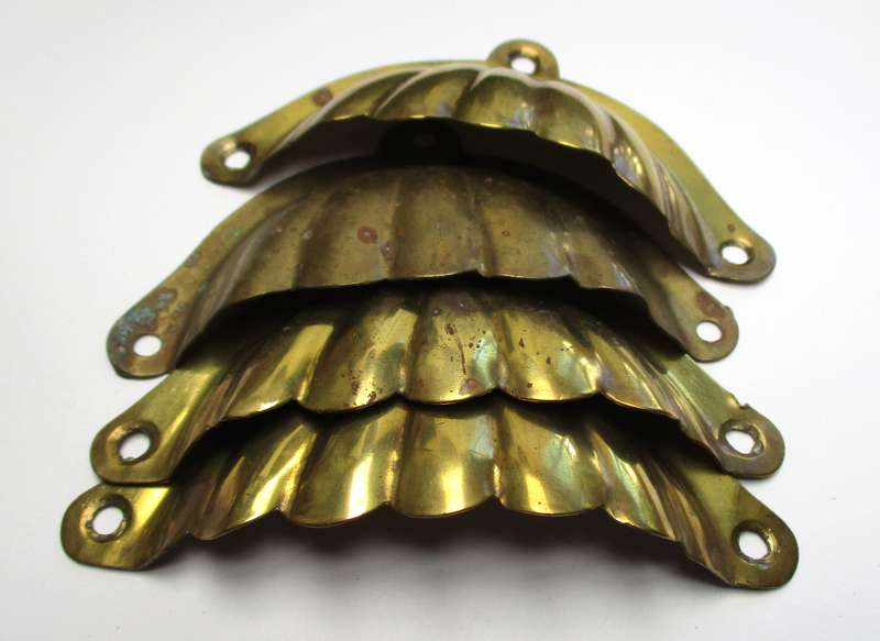 Antique / vintage - 4 brass cup handles for drawers - Jelly Mould