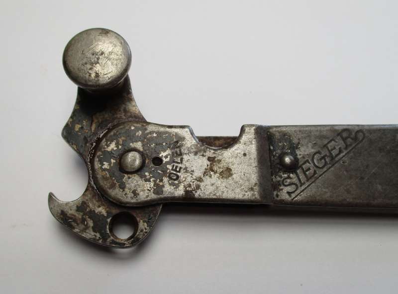 Vintage Sieger Oelen 1930s Tin / Can Opener  WW2 Equipment - metal and wood. German make